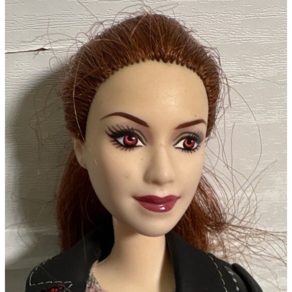 Barbie Doll Redhead Mattel Black Floral Jacket Pink Top Jeans & Yellow Boots - Picture 2 of 11